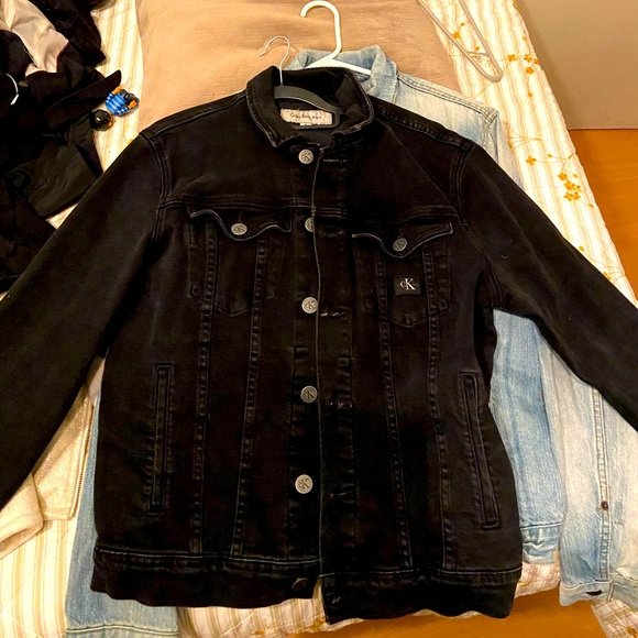 Used Calvin Klein Jean jacket in good condition - Picture 1 of 4